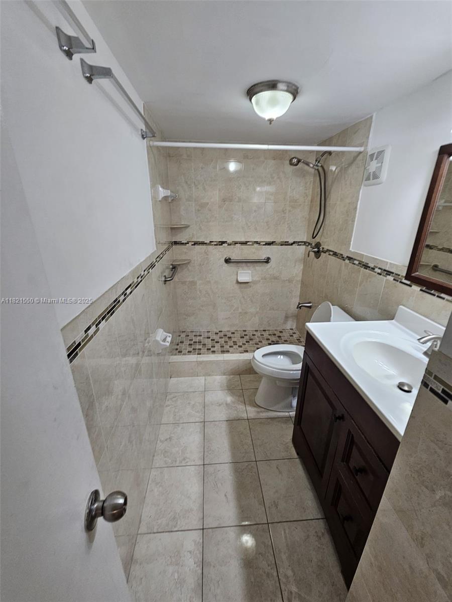 ST ANDREWS COURT CONDO - Residential Lease