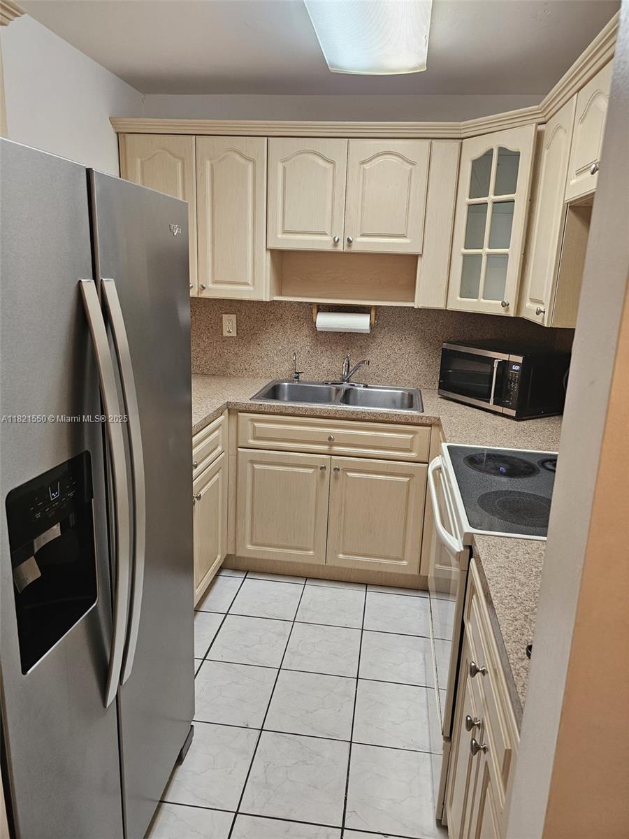 ST ANDREWS COURT CONDO - Residential Lease
