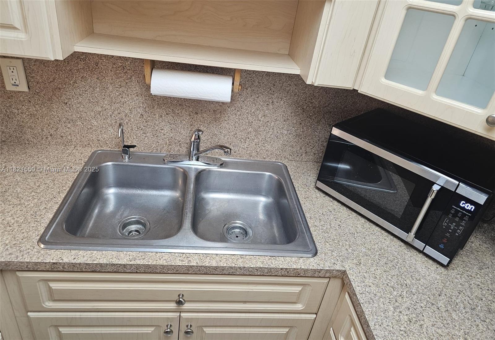 ST ANDREWS COURT CONDO - Residential Lease