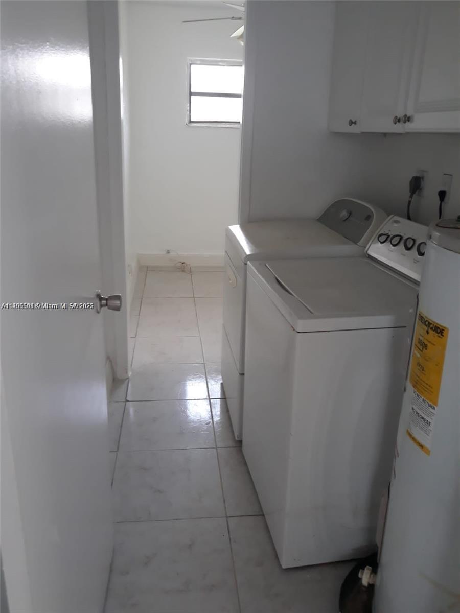 MIRROR LAKE ESTATES SEC S - Residential Lease