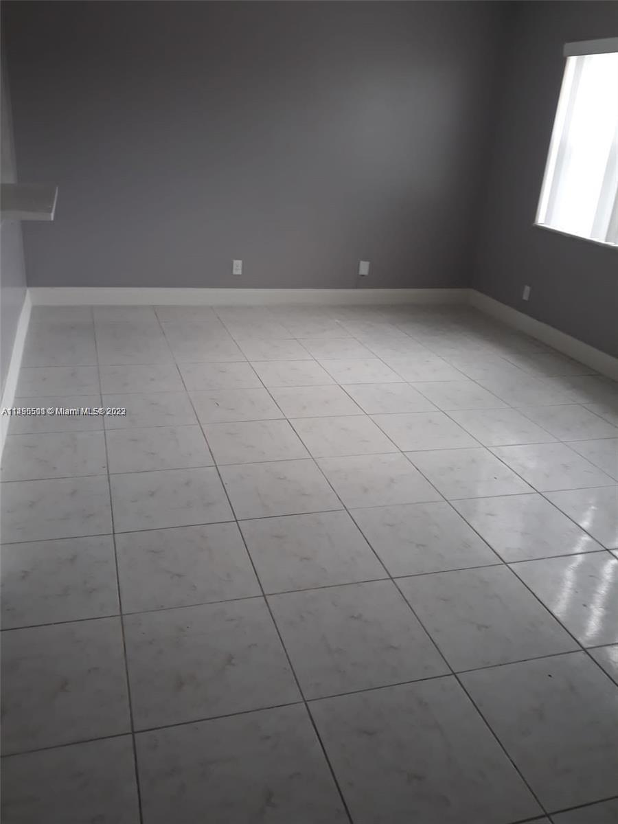 MIRROR LAKE ESTATES SEC S - Residential Lease