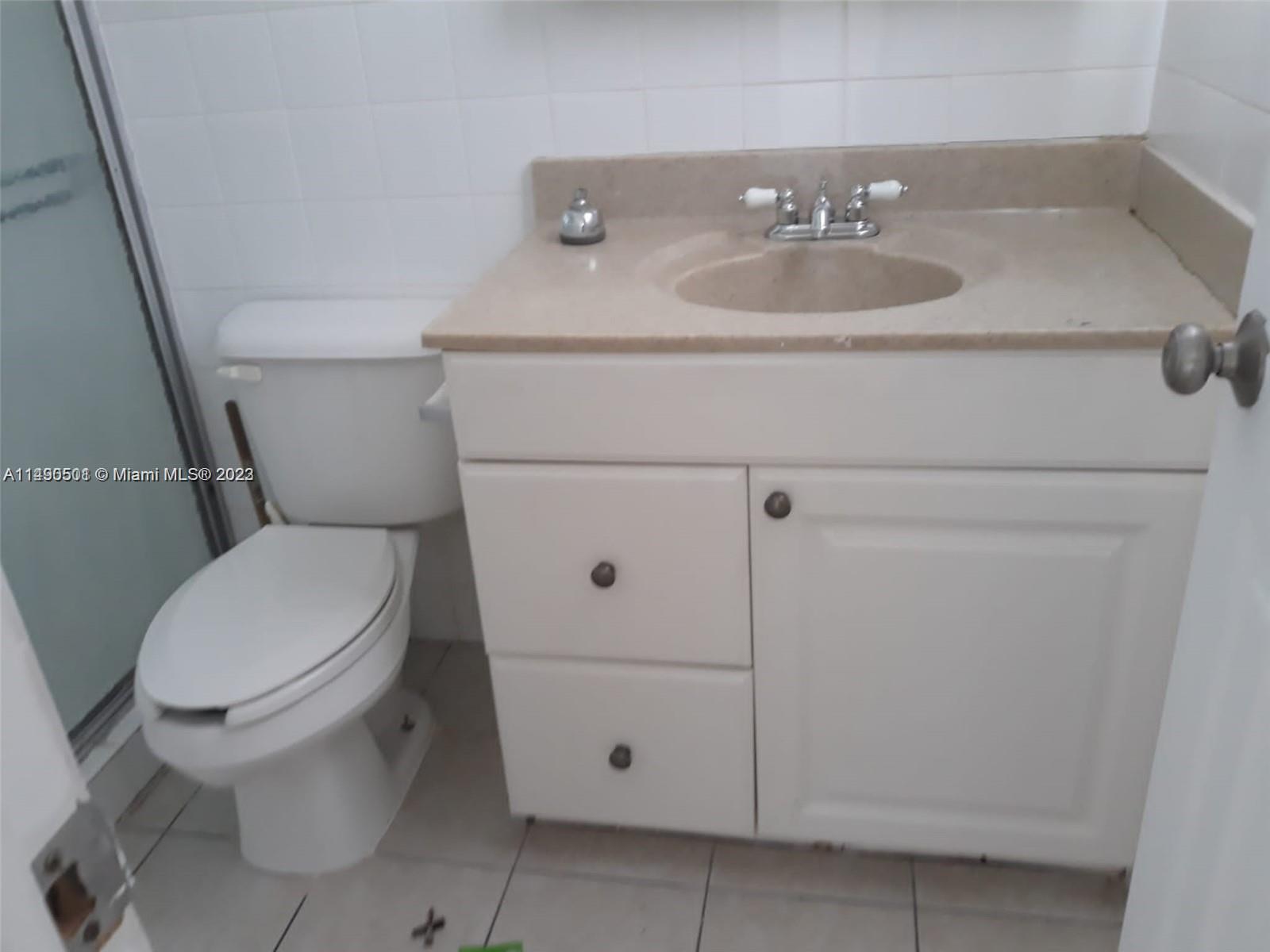 MIRROR LAKE ESTATES SEC S - Residential Lease