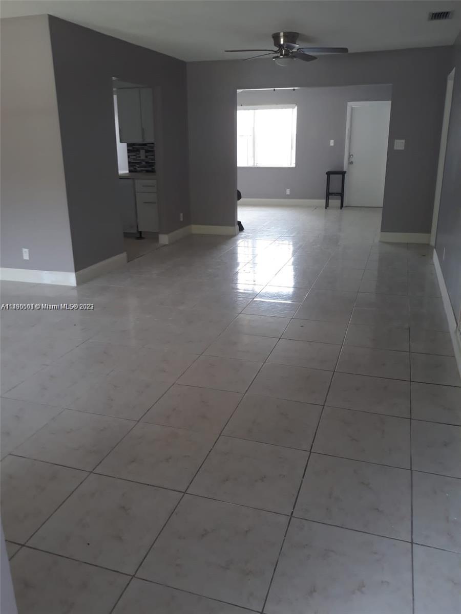 MIRROR LAKE ESTATES SEC S - Residential Lease