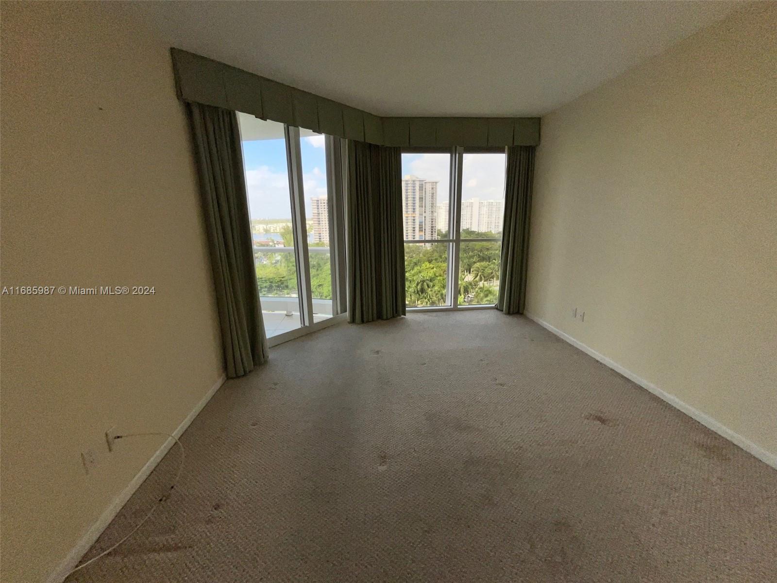 7000 ISL BLVD WILLIAMS IS - Residential
