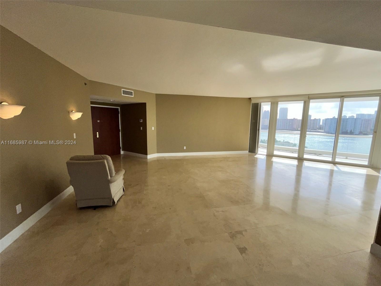 7000 ISL BLVD WILLIAMS IS - Residential