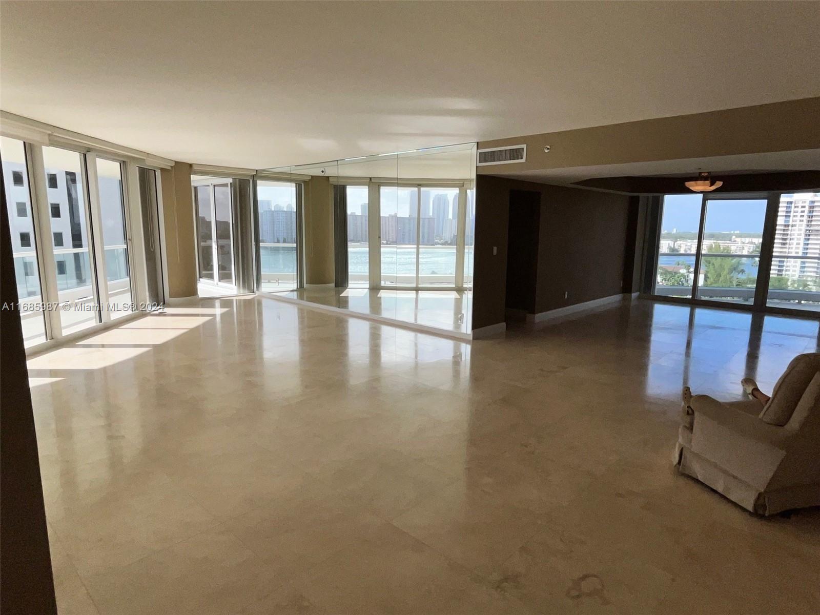 7000 ISL BLVD WILLIAMS IS - Residential
