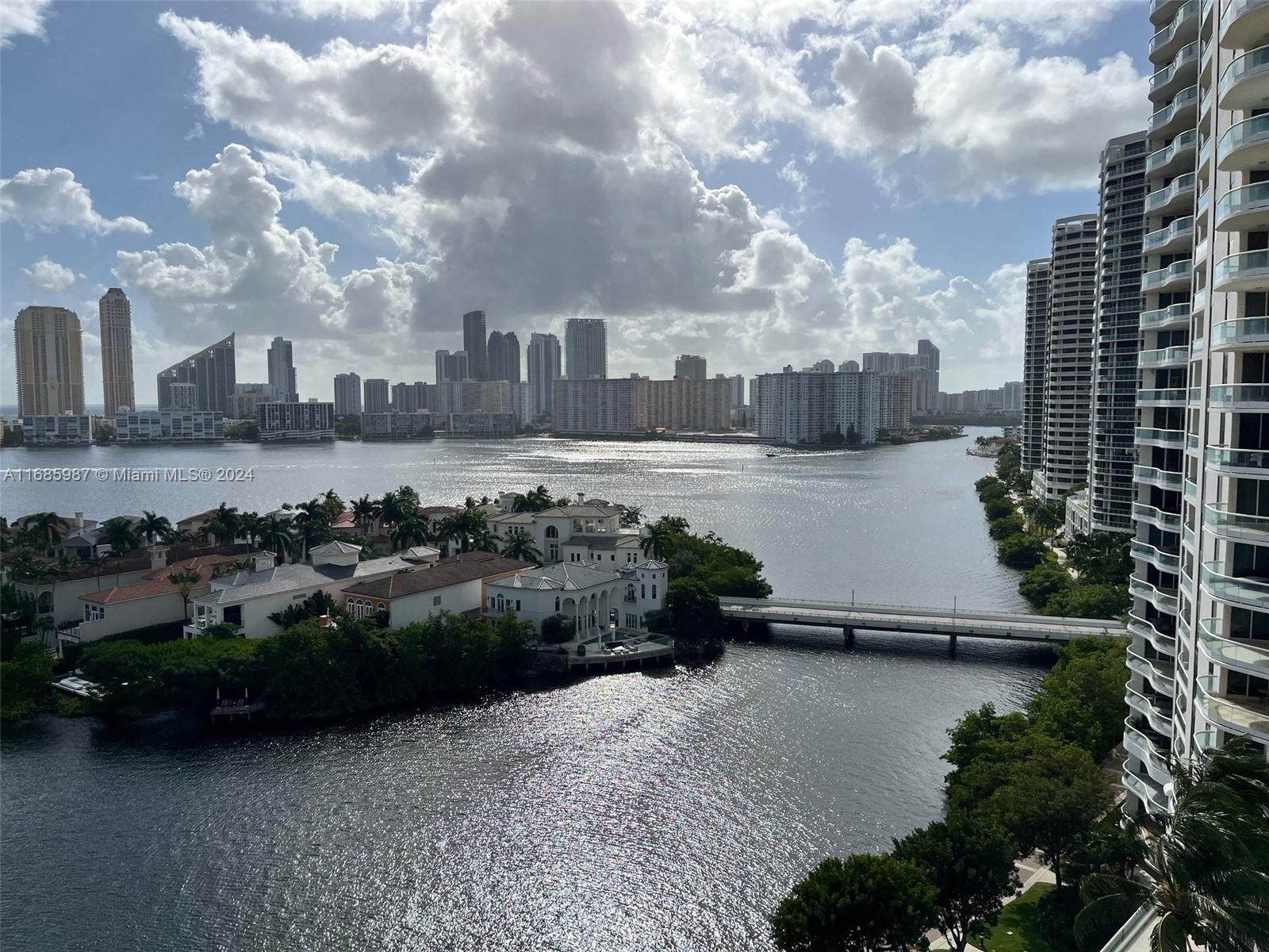 7000 ISL BLVD WILLIAMS IS - Residential