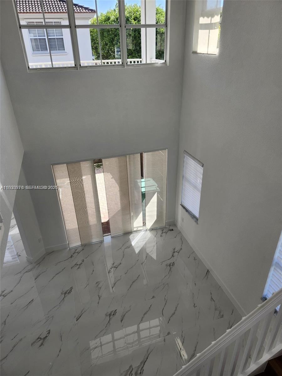 ISLANDS AT DORAL - Residential