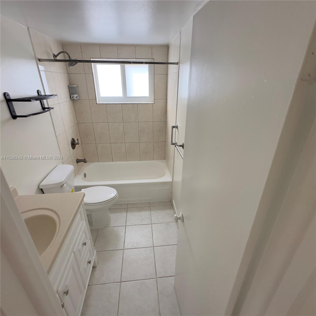 VILLAGE OF KINGS CREEK CO - Residential Lease