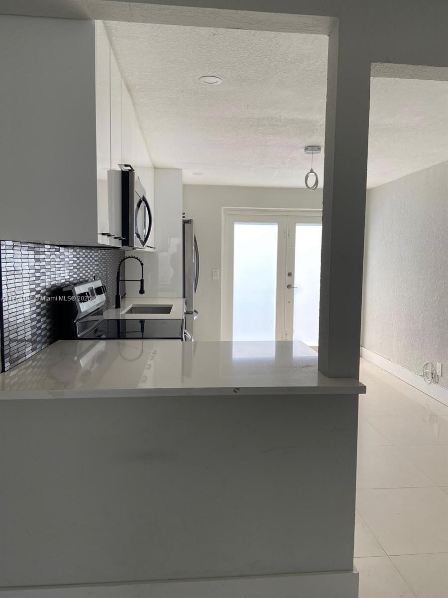 PLAYLAND ISLES - Residential