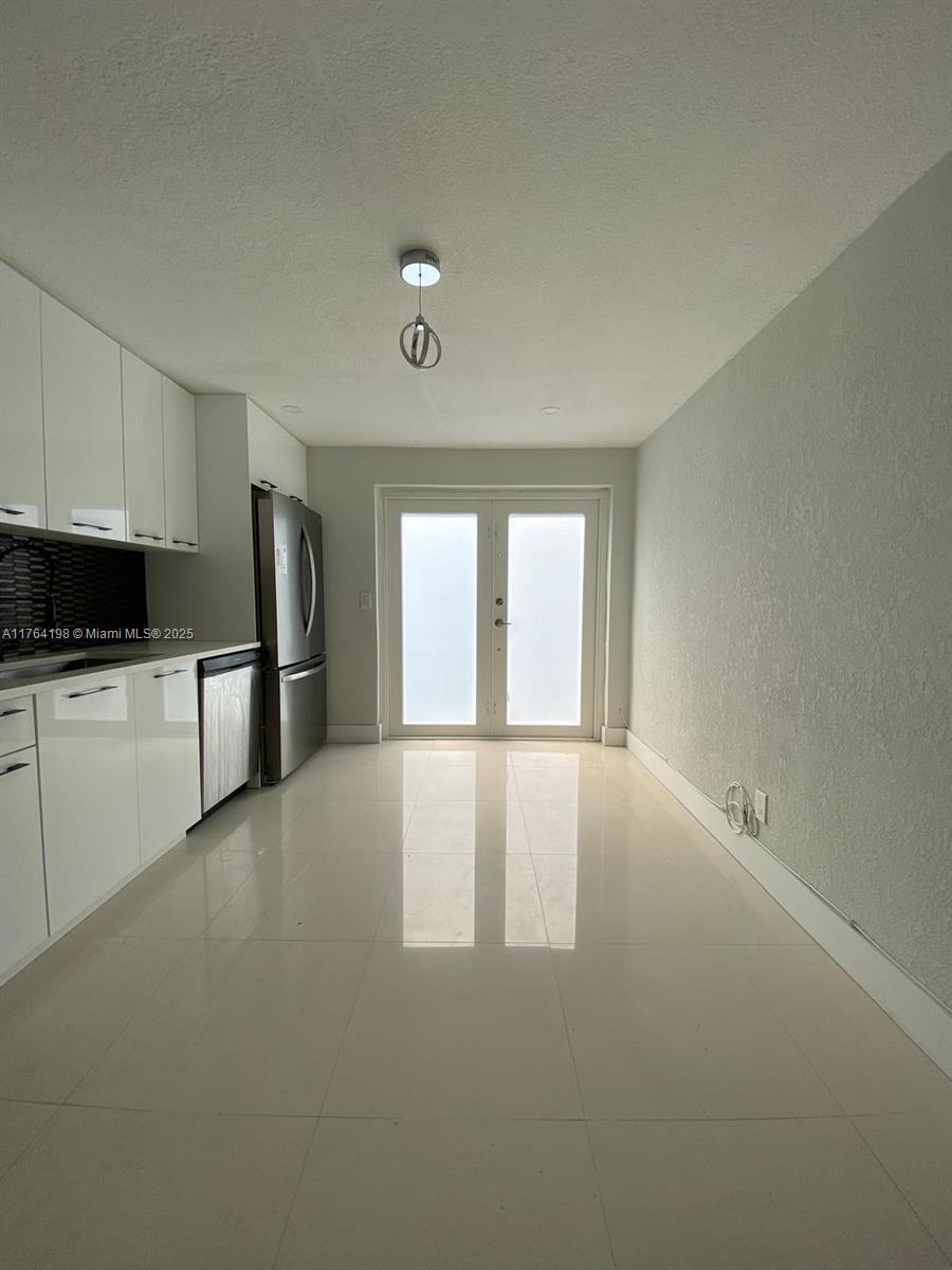 PLAYLAND ISLES - Residential