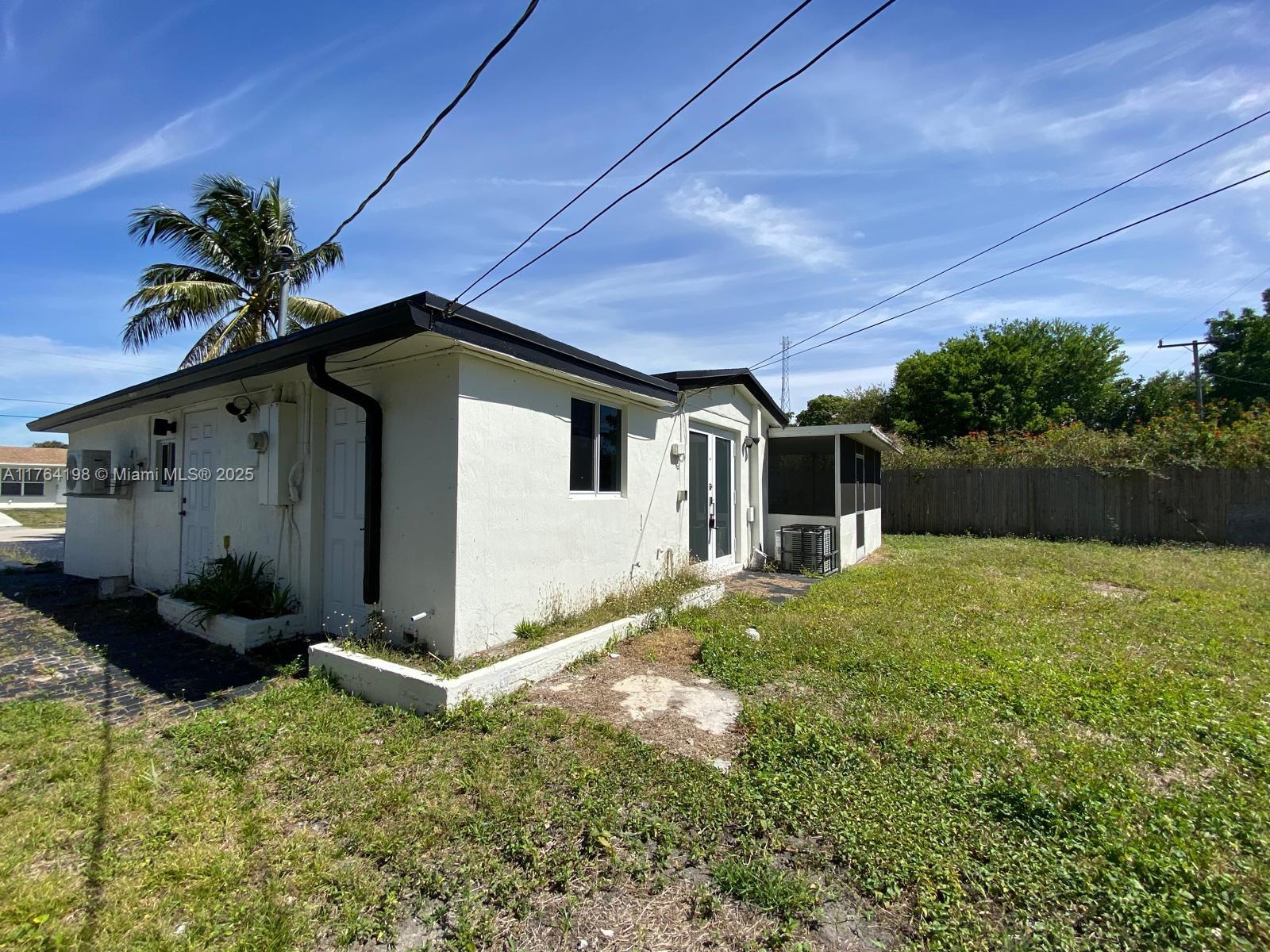 PLAYLAND ISLES - Residential