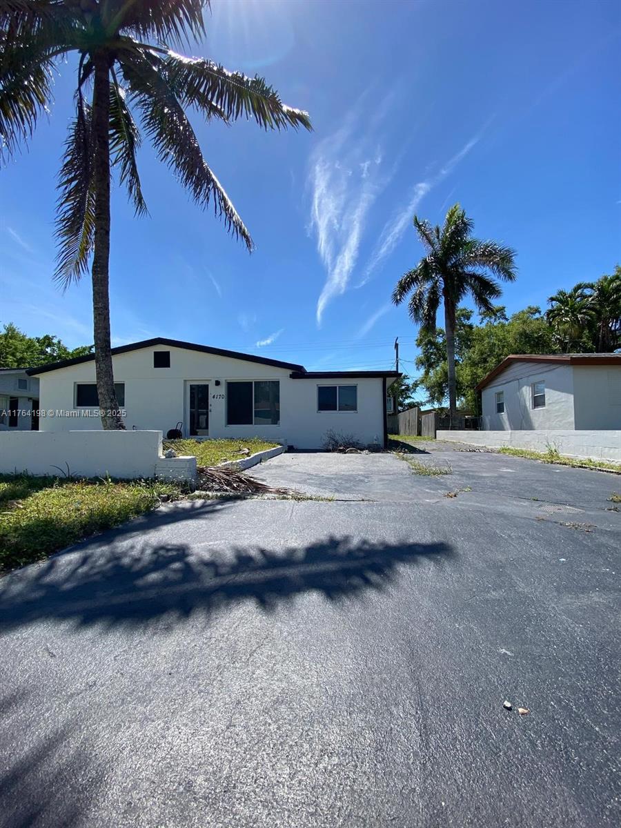 PLAYLAND ISLES - Residential