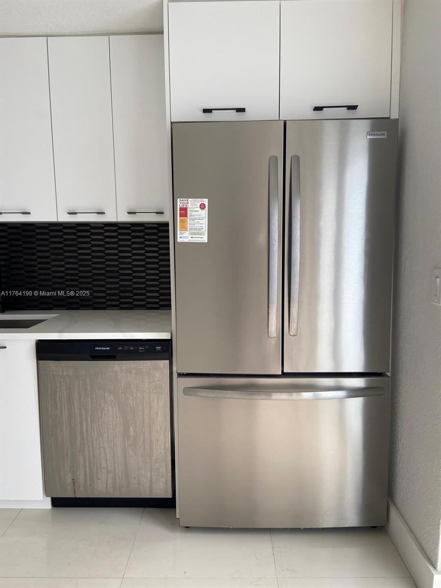 PLAYLAND ISLES - Residential