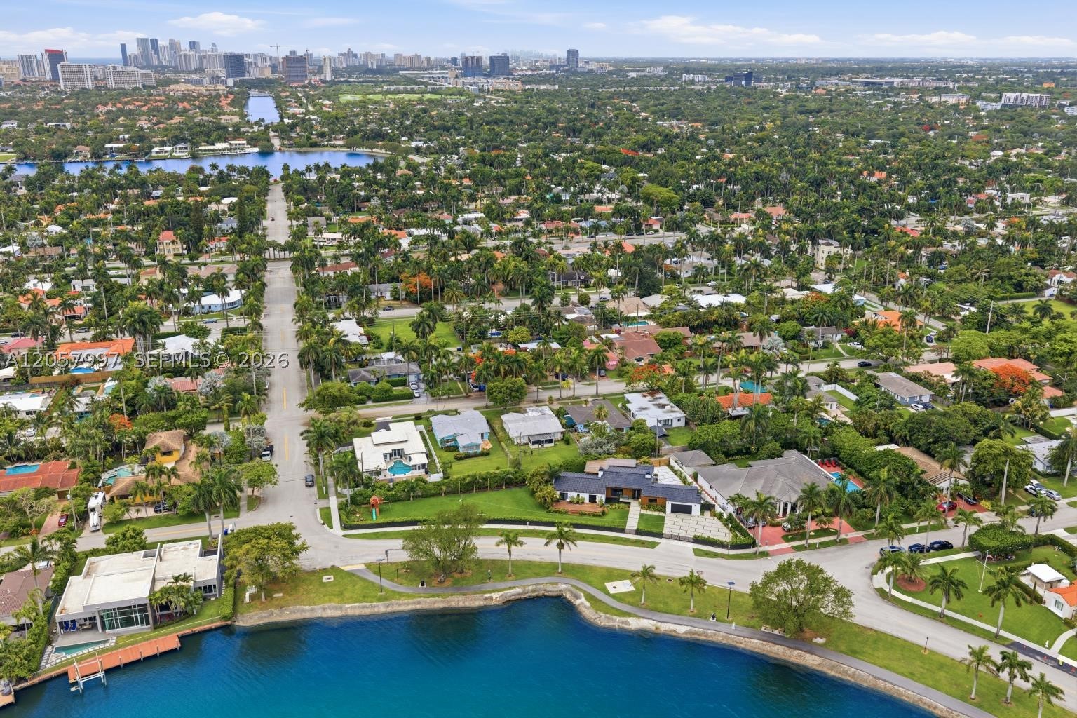 HOLLYWOOD LAKES SECTION - Residential