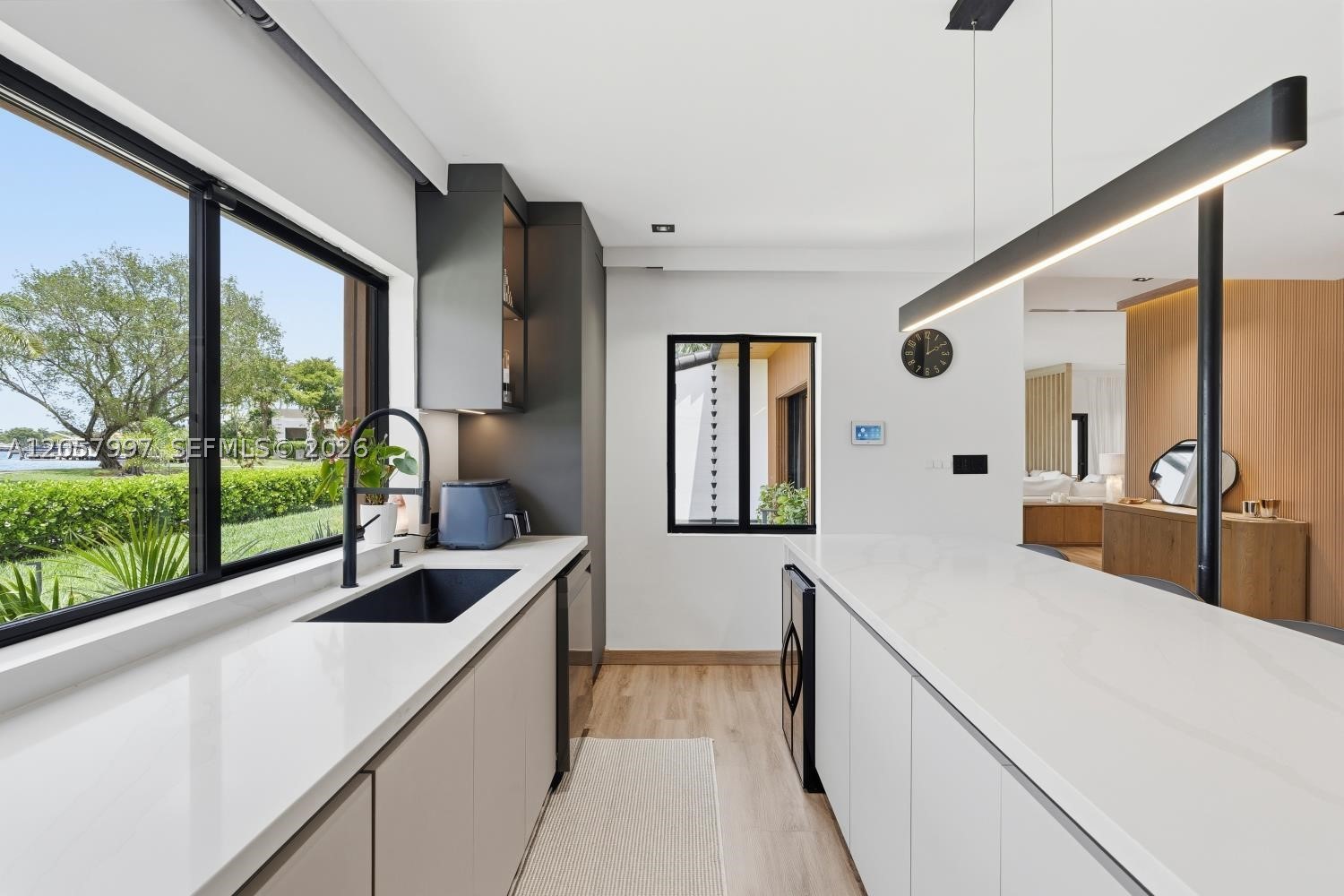 HOLLYWOOD LAKES SECTION - Residential