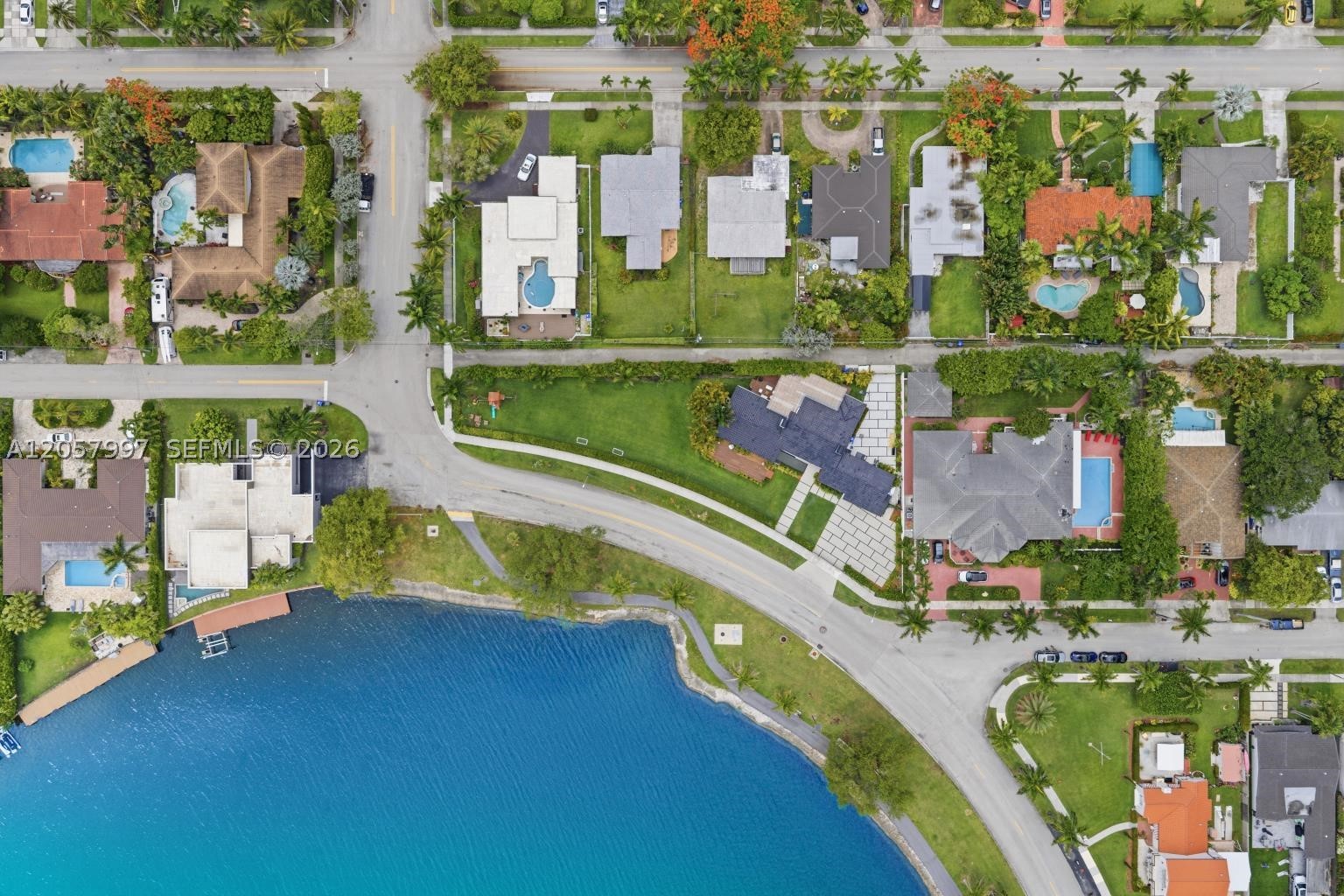 HOLLYWOOD LAKES SECTION - Residential