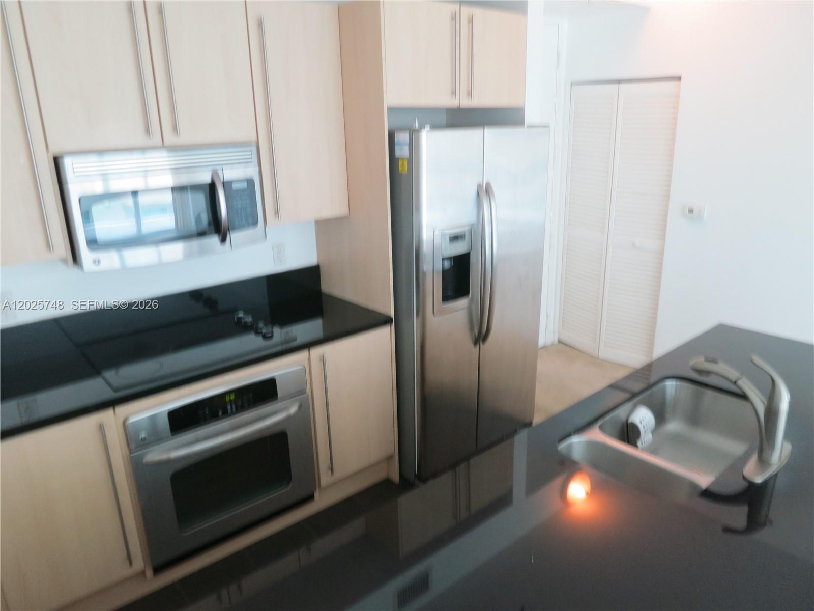 THE AXIS ON BRICKELL II C - Residential Lease