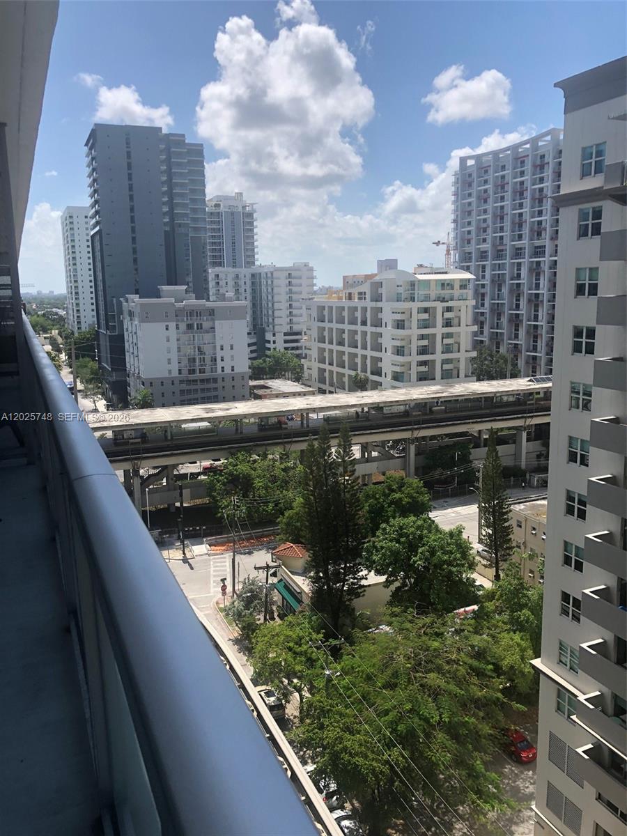 THE AXIS ON BRICKELL II C - Residential Lease