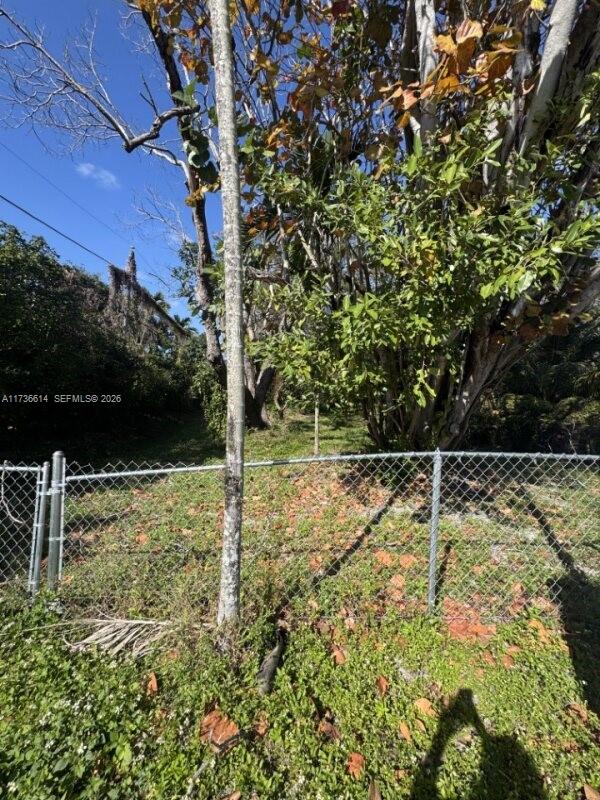 Ravenswood - Land