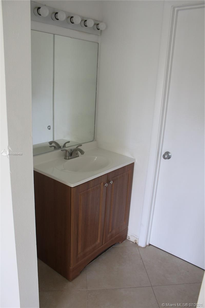 LAKES OF JACARANDA BLDG 1 - Residential Lease