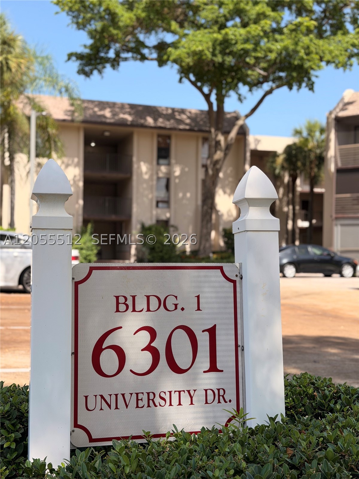 Motivated Seller 2 bedroom, 2 bathroom condo located in the Concord Village community in Tamarac.  INVESTORS WELCOME! excellent opportunity for immediate rental income.  Unit features an updated kitchen with modern finishes. All-ages building providing a range of amenities, including steps away from the Golf Course, clubhouse, fitness center, library, community pool, and multipurpose spaces for social activities. Conveniently located on University Drive near McNab Road, this property provides easy access to shopping, dining, and major highways, including the Florida Turnpike. Seller will pay any assessment at closing.