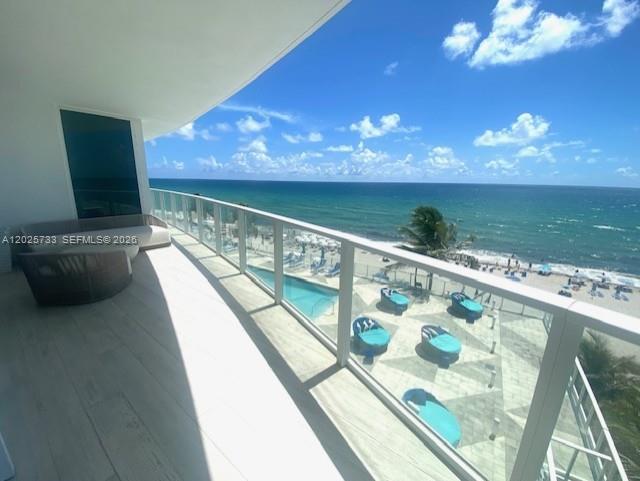 APOGEE BEACH CONDOMINIUM - Residential