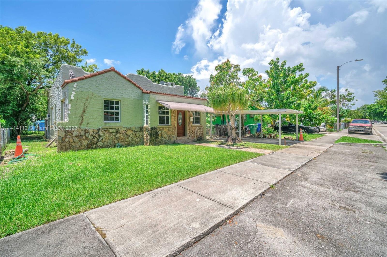CRESTWOOD - Residential