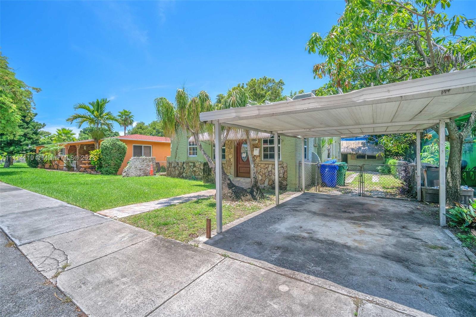 CRESTWOOD - Residential
