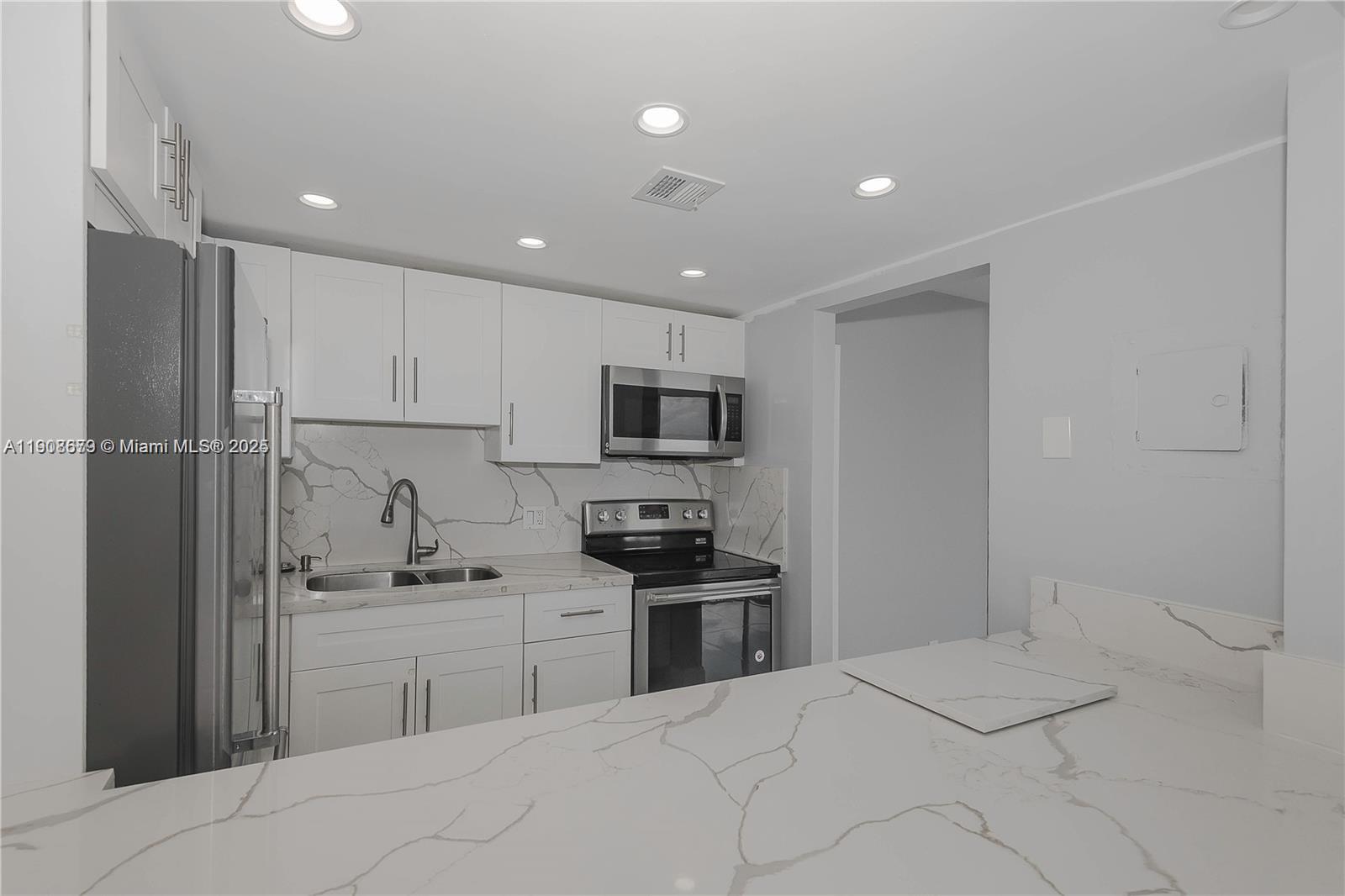 CORONADO CONDO- TOWER II - Residential
