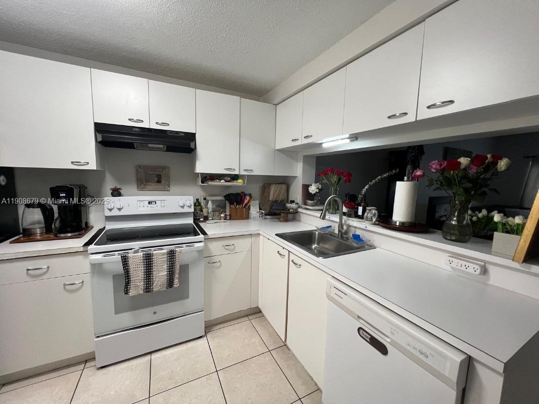 CORONADO CONDO- TOWER II - Residential