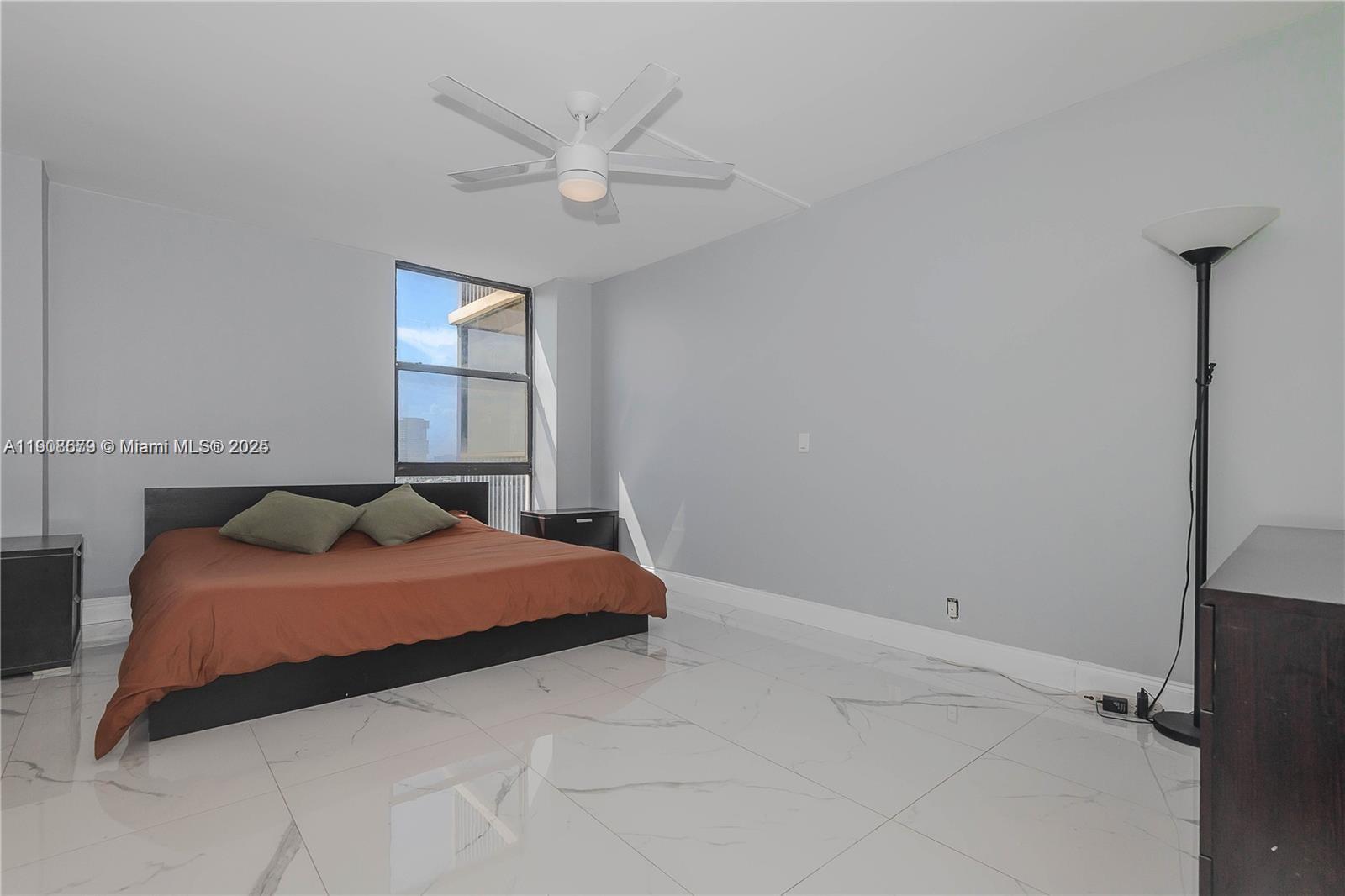 CORONADO CONDO- TOWER II - Residential