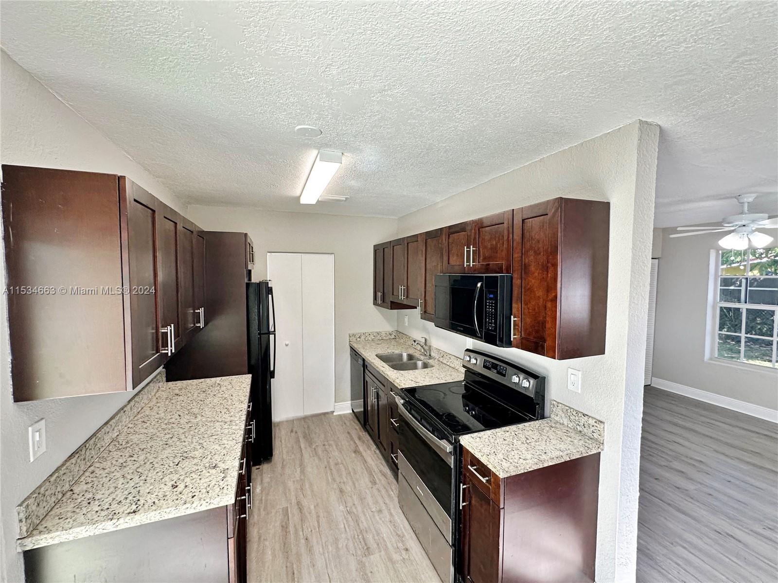 IVES ESTATES SEC 5 - Residential
