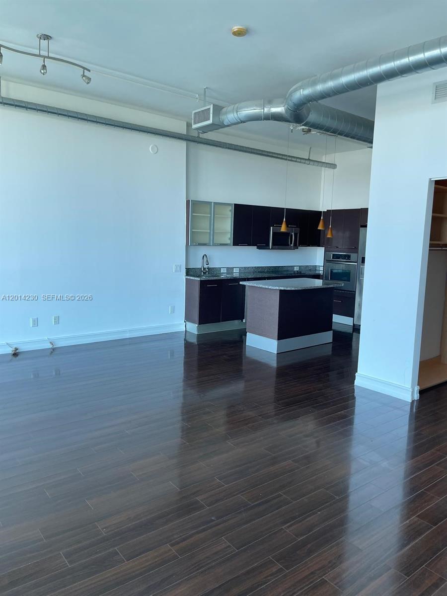 LUXURY WATERFRONT CONDO HIGH FLOOR WITH HUGE BALCONY. GREAT VIEWS TO BAY, MARINA AND CITY. DEN CAN BE USED AS A GUEST ROOM. HIGH CEILINGS, OPEN KITCHEN WITH STAINLESS STEEL APPLIANCES AND GRANITE COUNTER TOPS, LAMINATE WOOD FLOORS, ELECTRIC WINDOW SHADES. BUILDING FEATURES STATE OF THE ART FITNESS CENTER, POOL/JACUZZI, SAUNA, YOGA ROOM, PARTY ROOM, TENNIS AND BASKETBALL COURTS, BUSINESS CENTER, 24 HR SECURITY AND VALET. GREAT LOCATION IN THE HEART OF AVENTURA, WALKING DISTANCE TO AVENTURA MALL, SHOPS, RESTAURANTS, CASINOS, MINUTES TO THE BEACH, CASINOS AND HOUSE OF WORSHIP