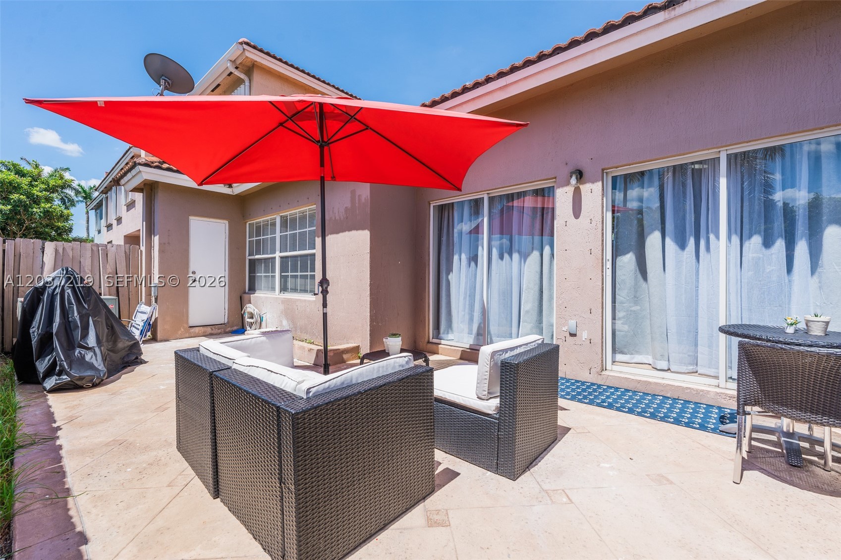 FOREST LAKES COUNTRY GARD - Residential Lease
