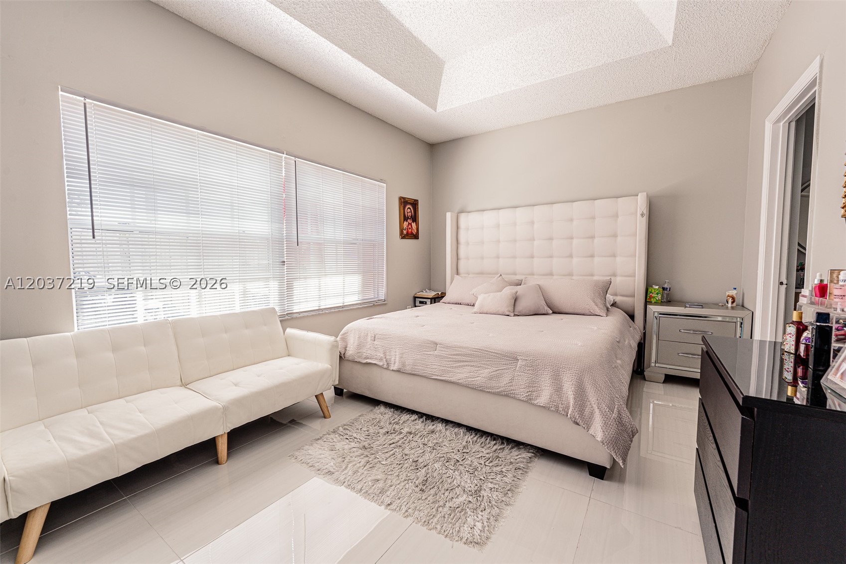 FOREST LAKES COUNTRY GARD - Residential Lease