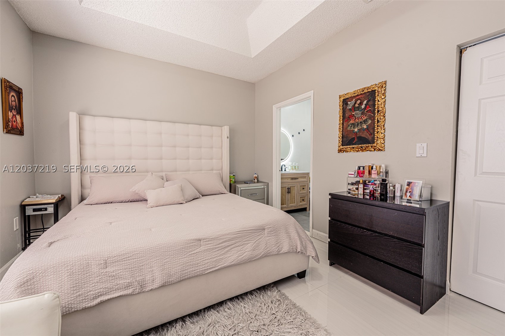 FOREST LAKES COUNTRY GARD - Residential Lease