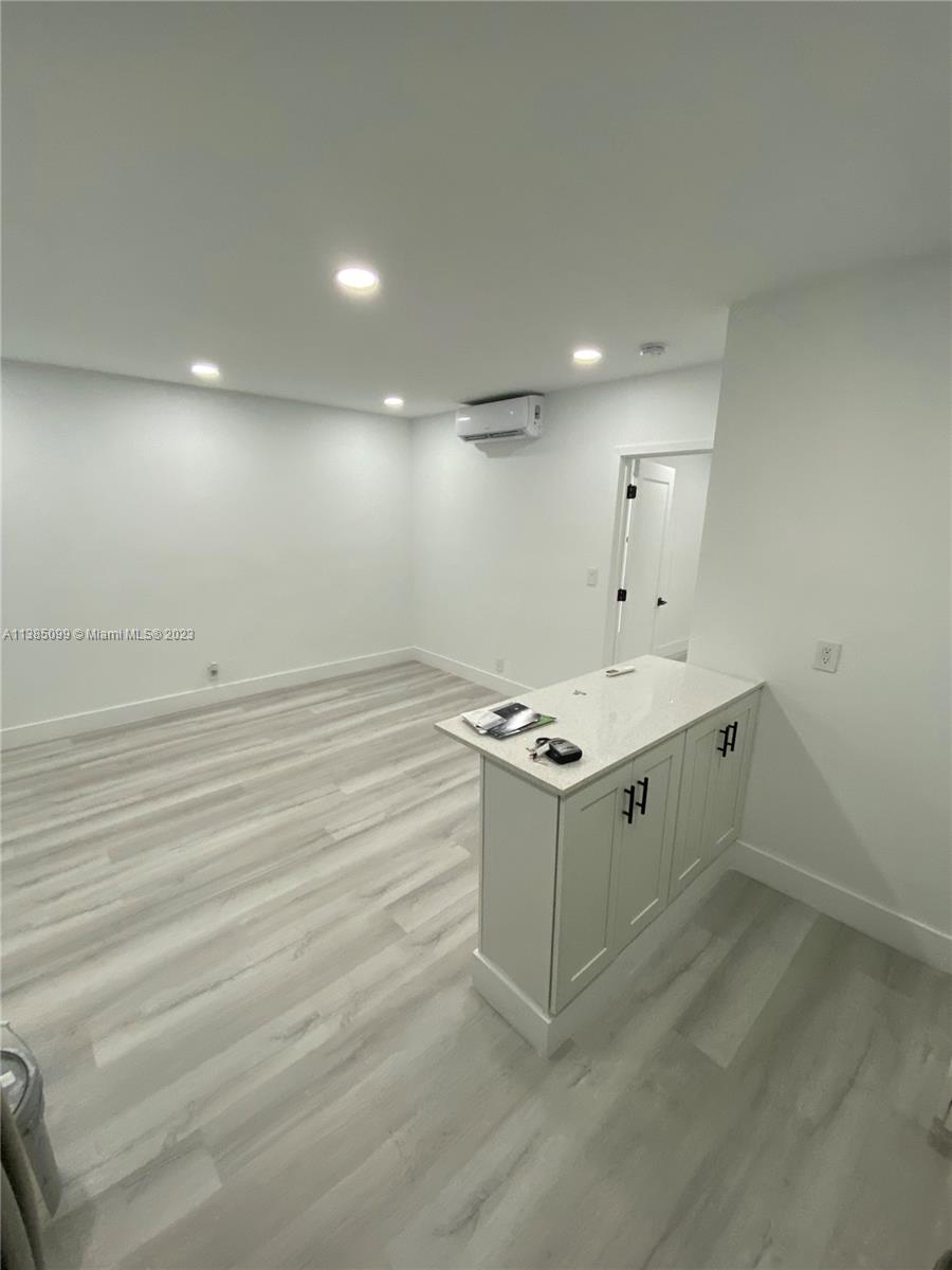 COCO PALM CONDO - Residential Lease