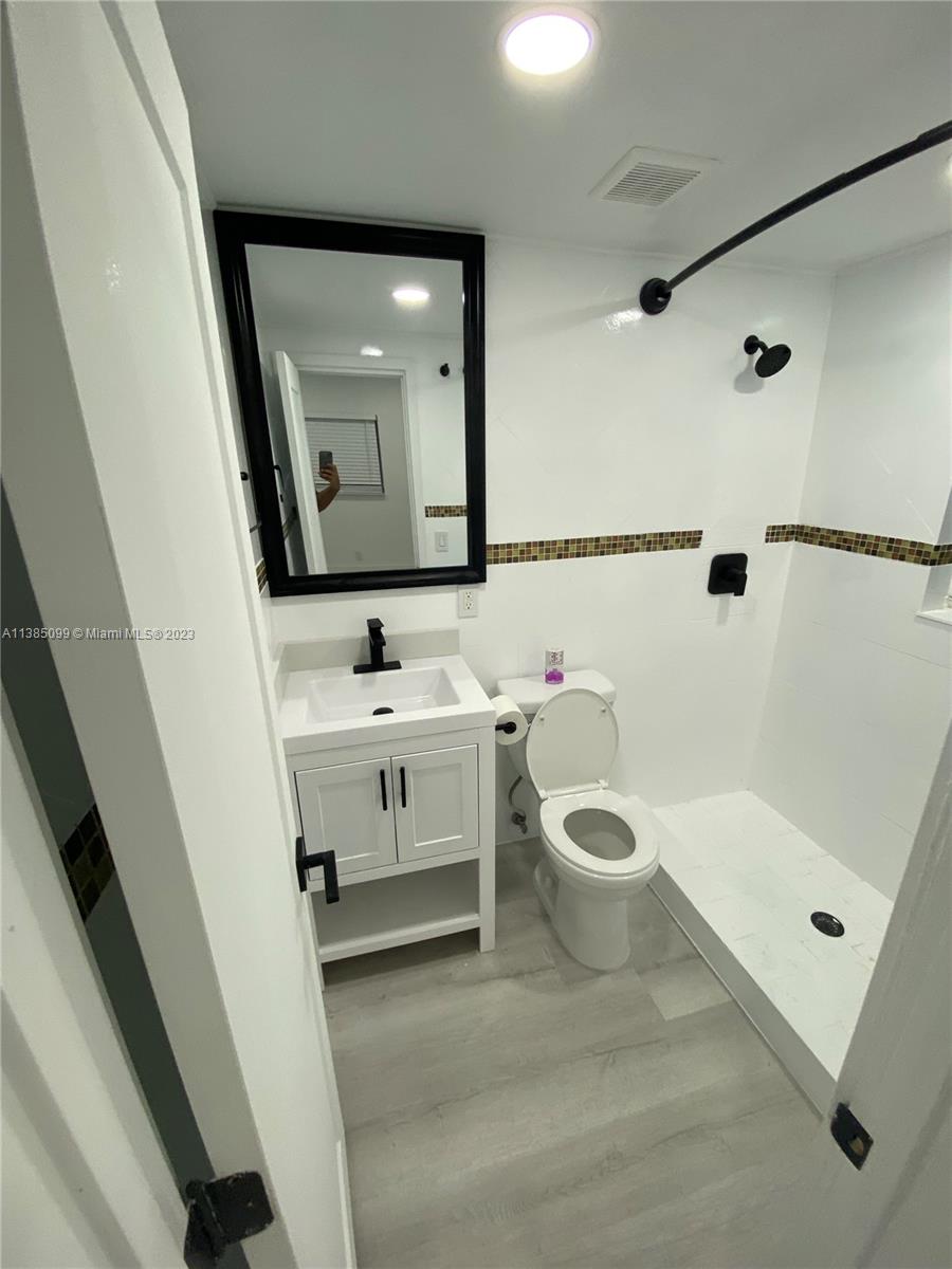 COCO PALM CONDO - Residential Lease