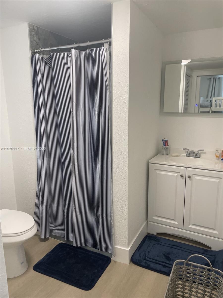 BAHIA MAR ESTS - Residential Lease
