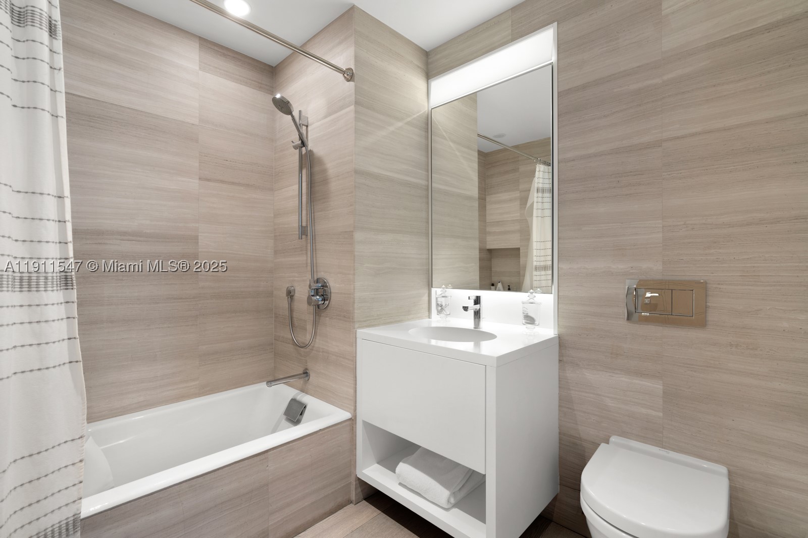 300 COLLINS CONDO - Residential