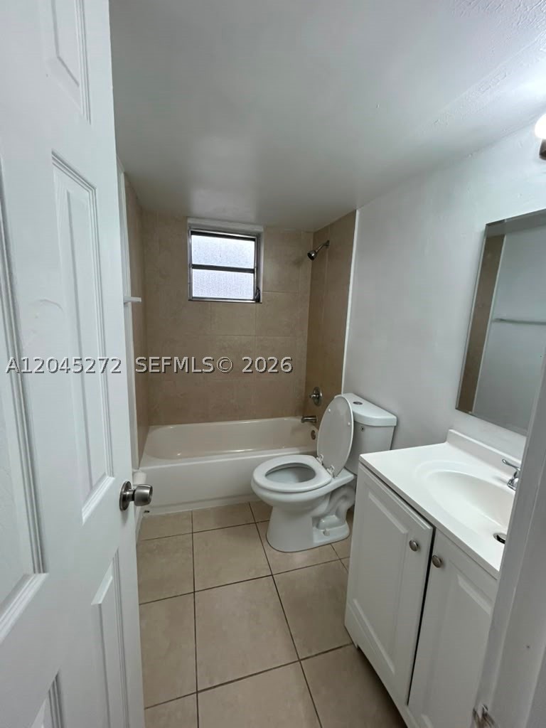 HOLLYWOOD LITTLE RANCHES - Residential Lease