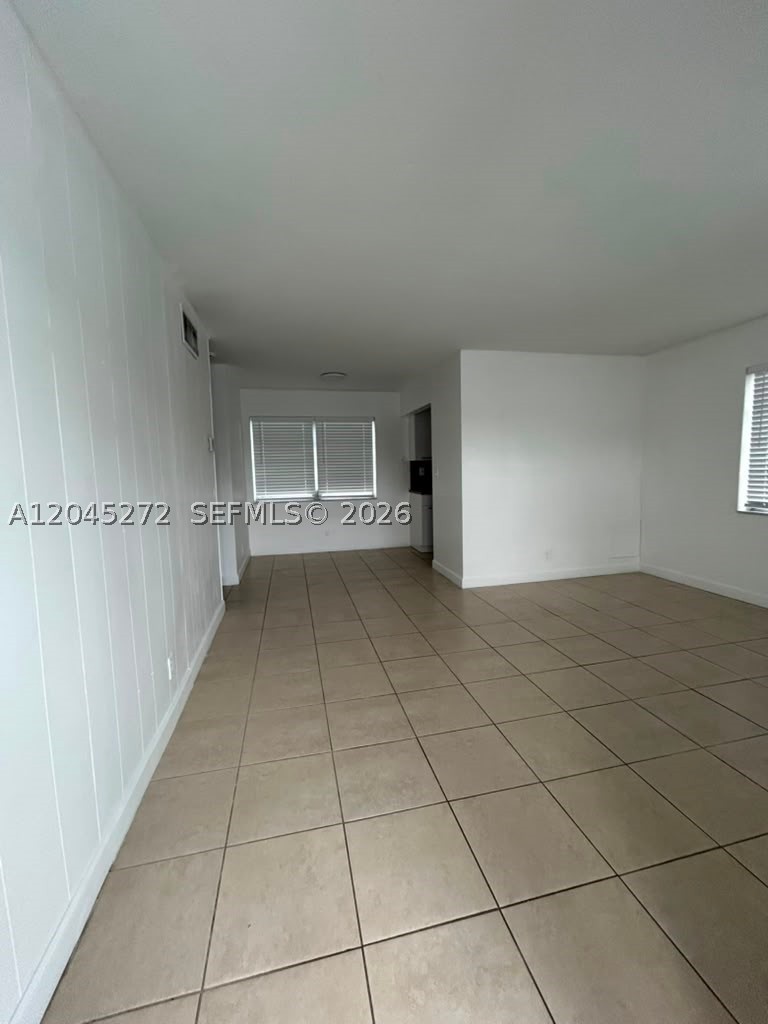 HOLLYWOOD LITTLE RANCHES - Residential Lease
