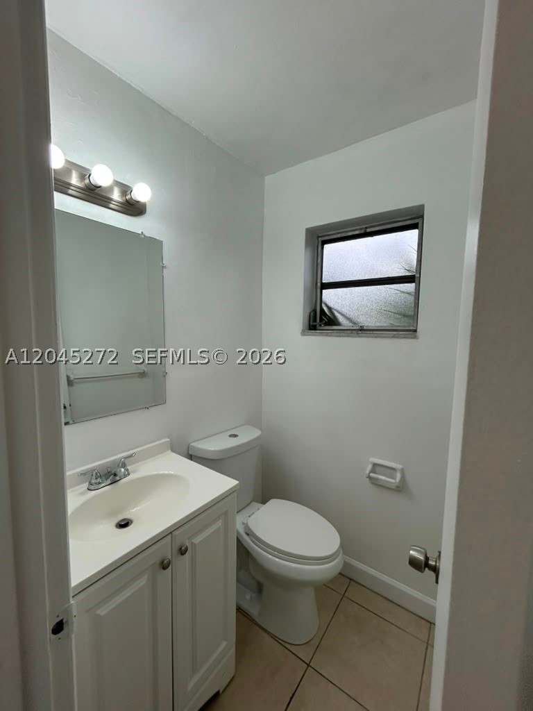 HOLLYWOOD LITTLE RANCHES - Residential Lease