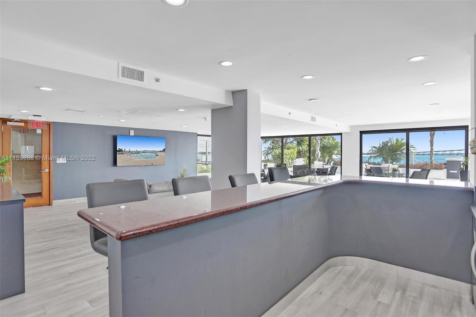 BRICKELL HARBOUR CONDO - Residential