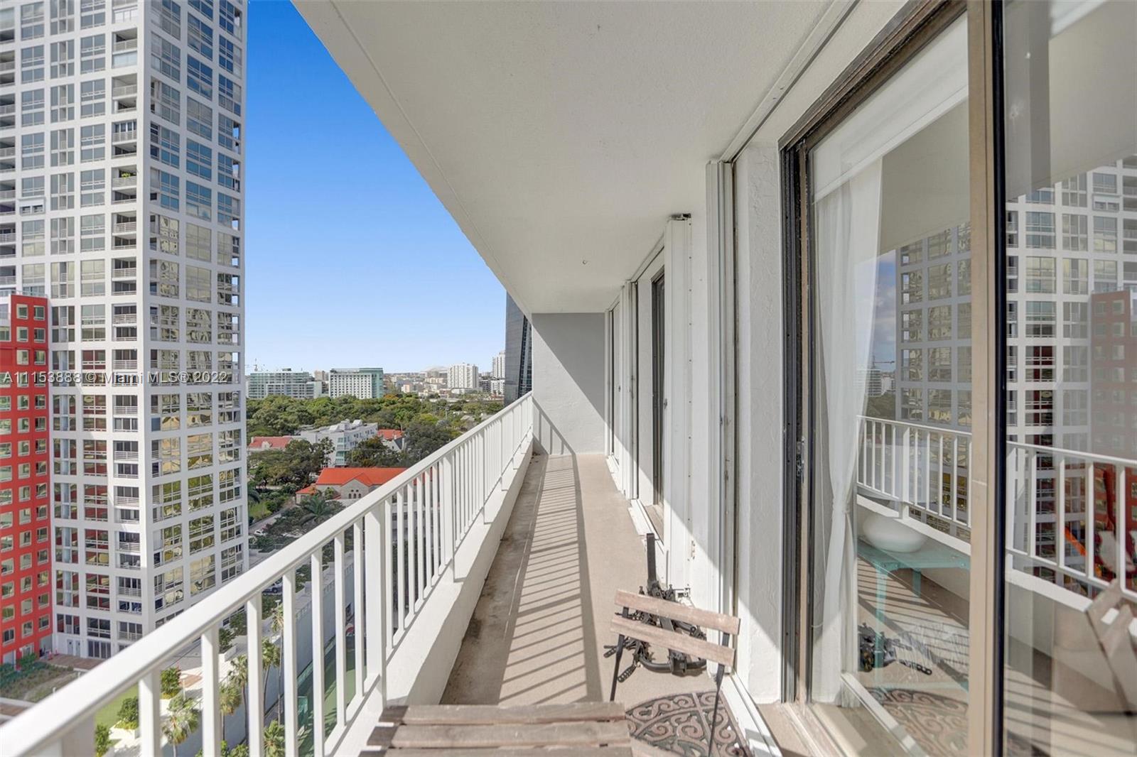 BRICKELL HARBOUR CONDO - Residential