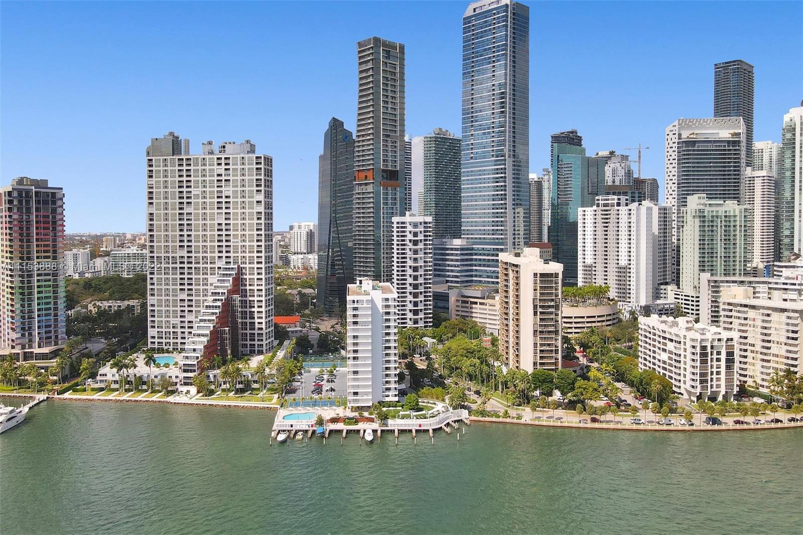 BRICKELL HARBOUR CONDO - Residential