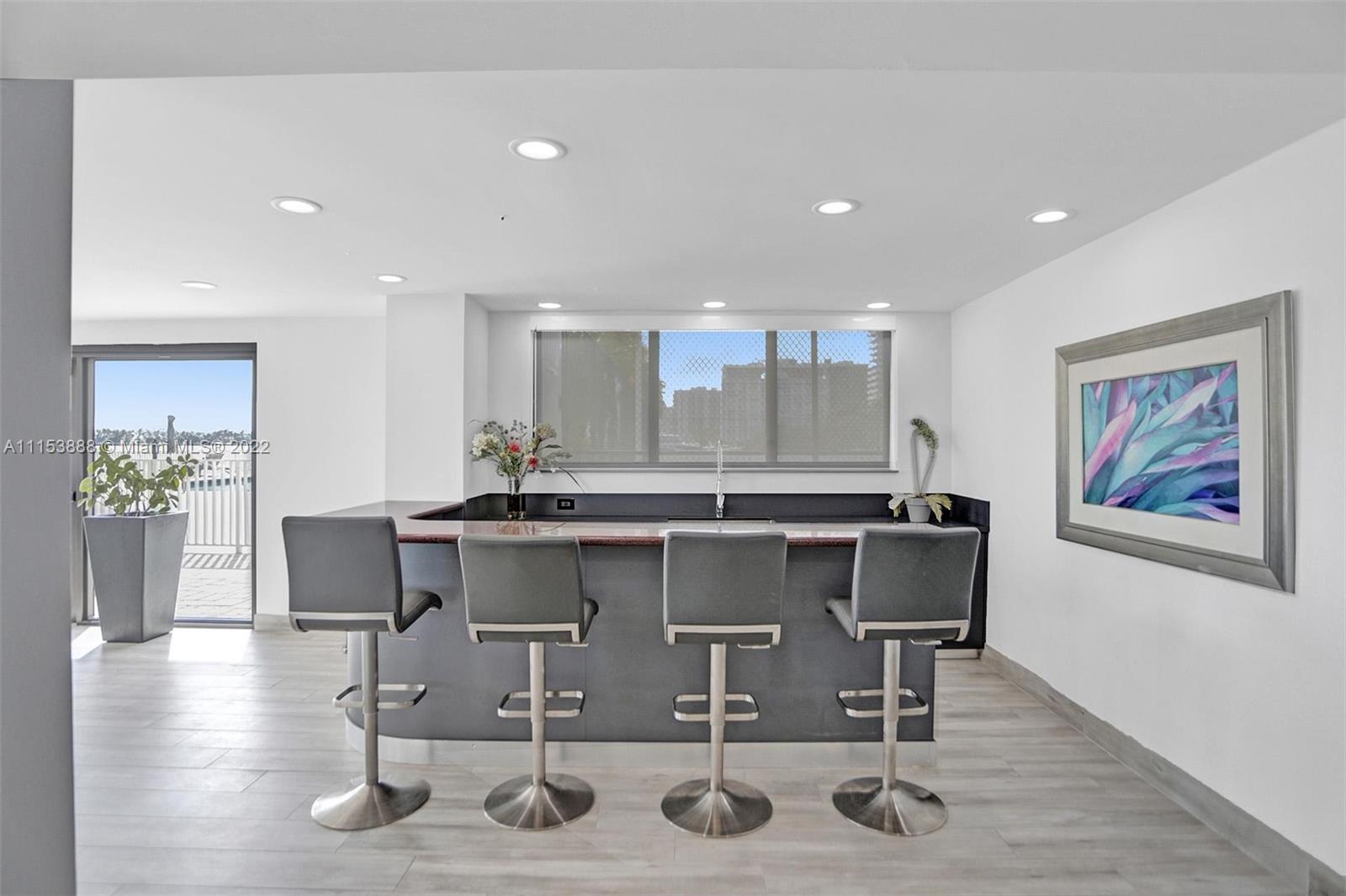 BRICKELL HARBOUR CONDO - Residential