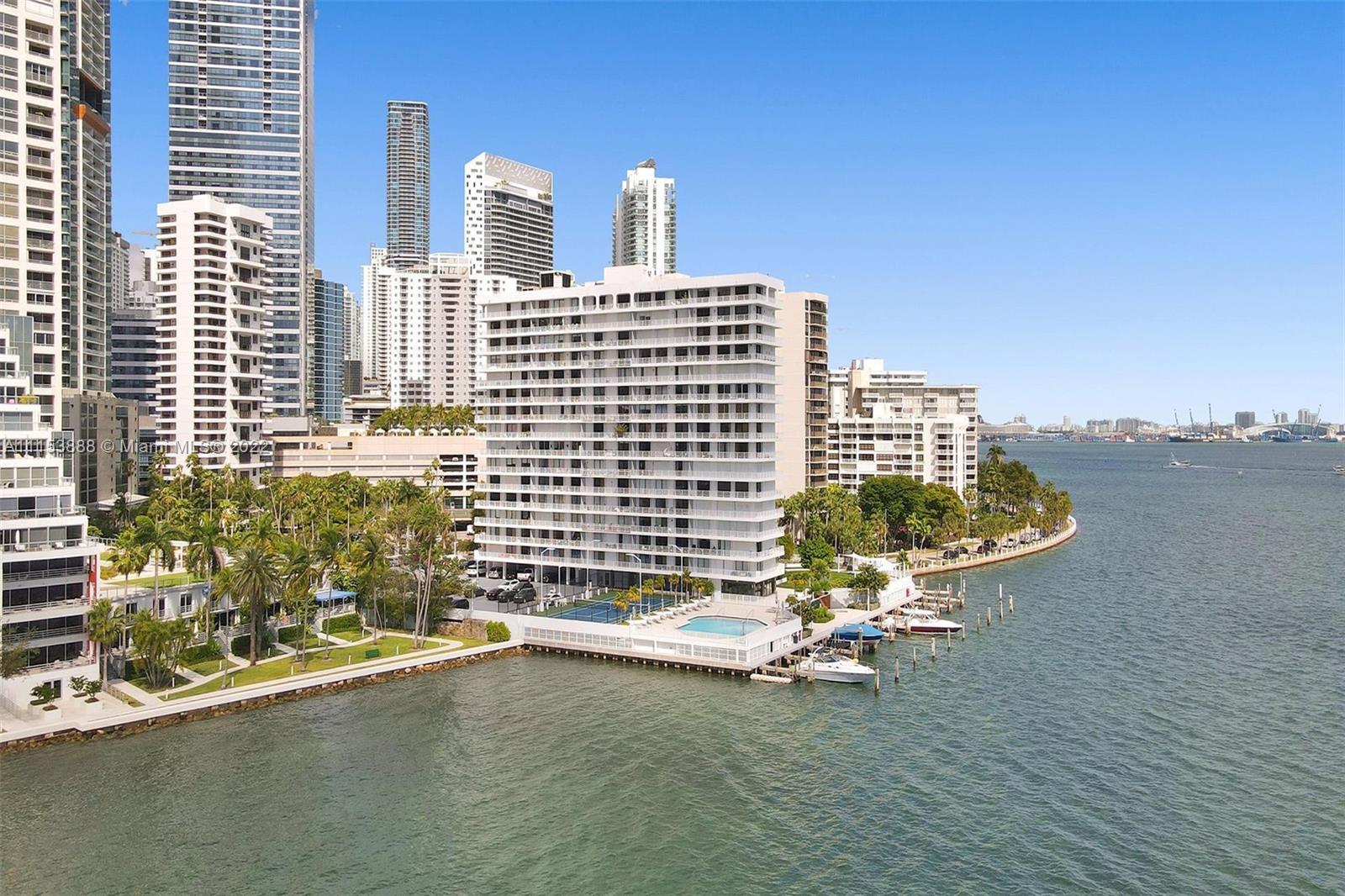 BRICKELL HARBOUR CONDO - Residential