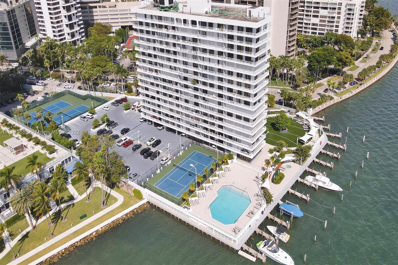 BRICKELL HARBOUR CONDO - Residential